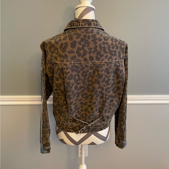 Blue B Collection - Blue Jean Denim Jacket w/ Leopard Print - Size: Medium - Picture 2 of 6